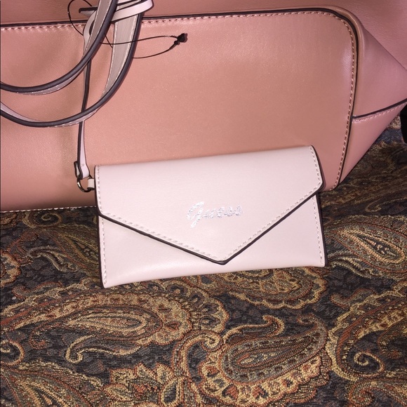 Guess Large Tote last one left ! - Picture 6 of 7